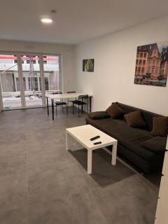 Moderne Wohnung für 3 Personen mit extra Schlafzimmer, Wohnzimmer & Balkon - Alzey - 2