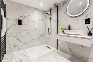 River Cabin With Mooing - 1