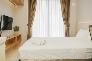 Scenic Designed and Comfy Studio at Sky House BSD Apartment By Travelio - Tangerang - 4