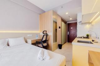 Scenic Designed and Comfy Studio at Sky House BSD Apartment By Travelio - Tangerang - 6
