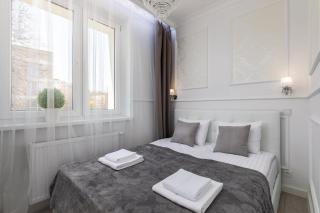 Glam Apartment Miła with Balcony in Warsaw by Noclegi Renters - Varsavia - 9