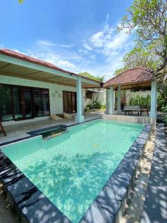 Private Pool Classic Villa - Kuta - 4