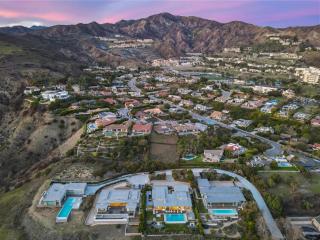 Infinite View by Stay Awhile Villas - Malibu - 3