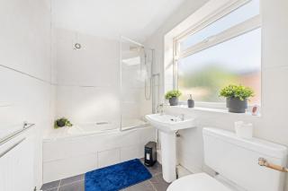 Perfect 3BR Family Home Comfort & Charm - Nottingham - 3