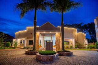 The Curvalux House, Entebbe-Kigo - Kigo - 0