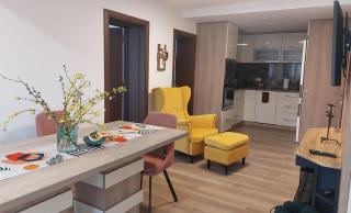 Apartment Iv with a private garage - Veliko Tŭrnovo - 0