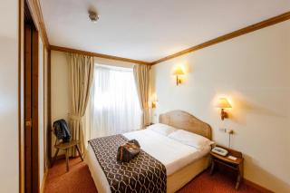 Hotel Alaska Cortina - 1