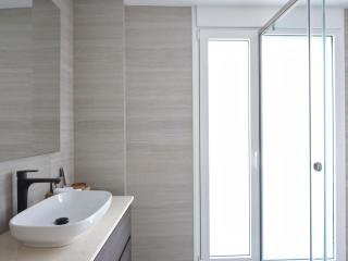 Sleek & Stylish 2 bd apt with Parthenon view - Athens - 6
