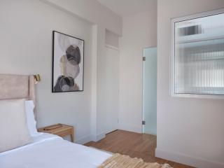 Sleek & Stylish 2 bd apt with Parthenon view - Athens - 1