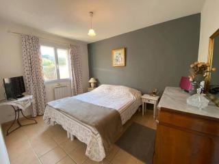 At Tinou's spacious quiet house with garden for 2 people - 1