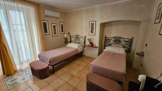 Vittoria Guest House Salerno - Salerno - 3