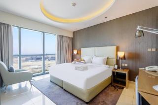 2BR Oasis in Damac Towers by Livbnb - Dubai - 9