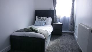 Stylish 4 Bd Ft LDN Parking - Londra - 5