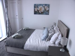 Stylish 4 Bd Ft LDN Parking - Londra - 2