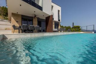 Beachfront villa Mare with seaview and pool - 4