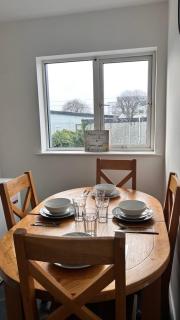 Apartment 3 Newcastle above Paddy Power - Galway - 3