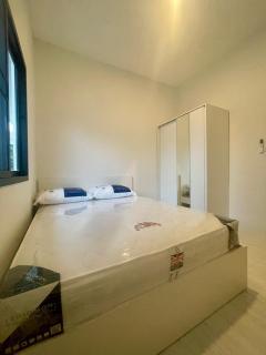 Entire townhouse located on a national highway - 1