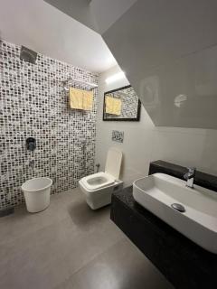 Royal Villa 2 - Lonavala 3BHK Bungalow with Pvt Swimming Pool - Lonavala - 2
