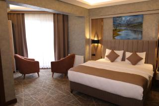 Mir Emir Hotel - 1