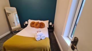 5 Bedrooms Sleeps 10 Full Kitchen Parking - 9