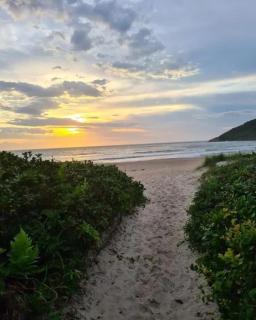 Cabana aconchegante 200m da praia da Gamboa - Garopaba - 1