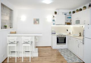 Cozy Seaside Escape - Stylish 1-Bedroom Apartment in Central Balchik by Flat Mаnager - Balchik - 0