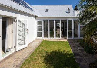 Beachcomber's Rest - Hermanus - 2