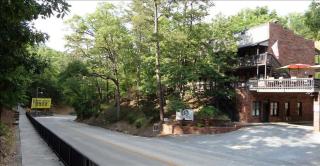 Bella Paradiso 13 King Bed Studio Walk to Downton - Eureka Springs - 2
