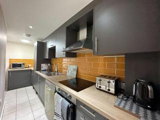 Ipswich Museum House - Modern Lux 5BD - Guests & Contractor Welcome - Parking - 5