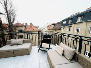 Bp-EST Katona - Budapest - 2