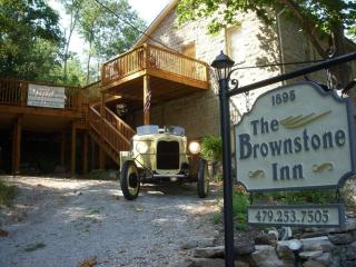 Brownstone Innkeeper Iconic Location Walk to Dwntn - Eureka Springs - 0