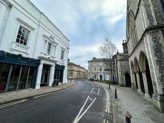 Ipswich Museum House - Modern Lux 5BD - Guests & Contractor Welcome - Parking - 7