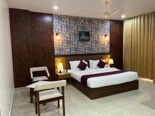 Hotel Floral Palace - 0