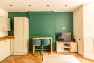 Luxury Victorian Apartment by Prescott Apartments - Bristol - 3