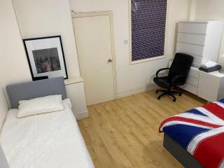 Privet room near Cambridge Heath station - Londra - 6
