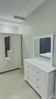A luxurious unit with clever access and a distinctive location - Al ‘Awālī - 4