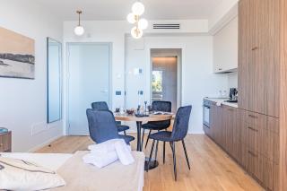 Aurora Apartment by Rent All Como - Como - 8