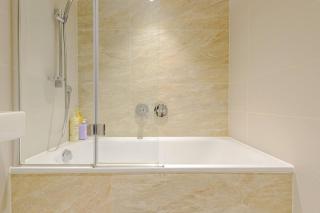 Boutique 2 Bed King's Cross Modern Apartment - London - 2