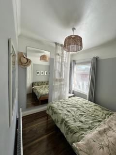 Cosy two bed terraced house 7min drive from city - Belfast - 1