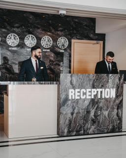 Port Marine Hotel By HOLLYWOOD - 8