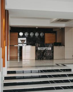 Port Marine Hotel By HOLLYWOOD - Baku - 3