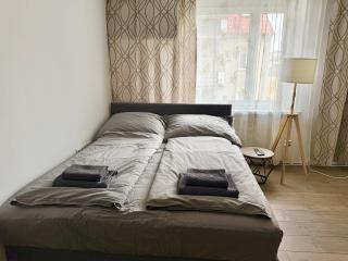 Cosy Apartment Near Airport & Train - Schwechat - 5