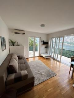 Sea view apartment in Kotor Bay - Prčanj - 1