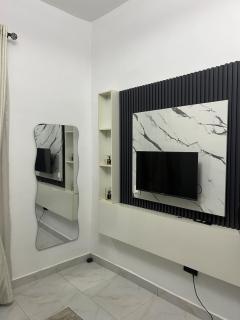 Welcome to The Luxe Escape - Ikota - 9