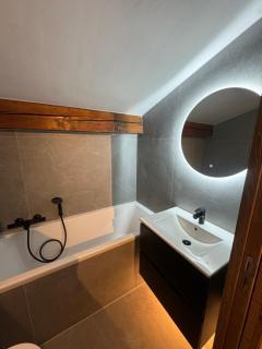 Apartment L Haut Sapin, sleeps 8 - Morzine - 1