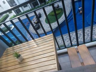 Overnight @ Shakhbot's - Manila - 9