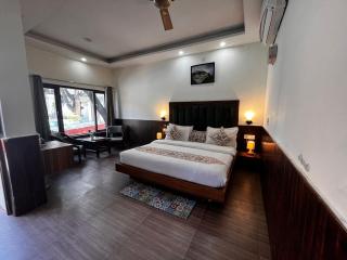 Karuna Hotel - Fatehgarh Panjtor - 8