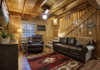 Creekside Retreat - Pigeon Forge - 4
