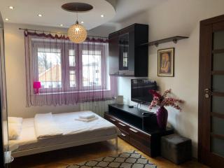 Plac Bankowy Apartment, Metro - Warsaw - 0