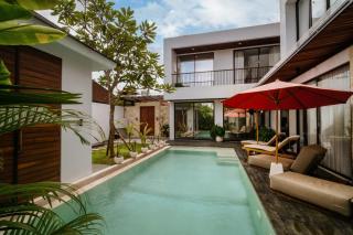 Bali Large 5-BR Private Luxury Dandanku Villa in Seminyak - Seminyak - 0